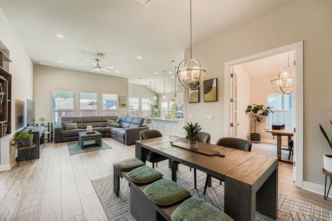 Building Photo - 9800 Grapevine Leaf Dr
