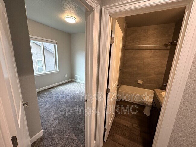 Building Photo - 519 Brecken Ct