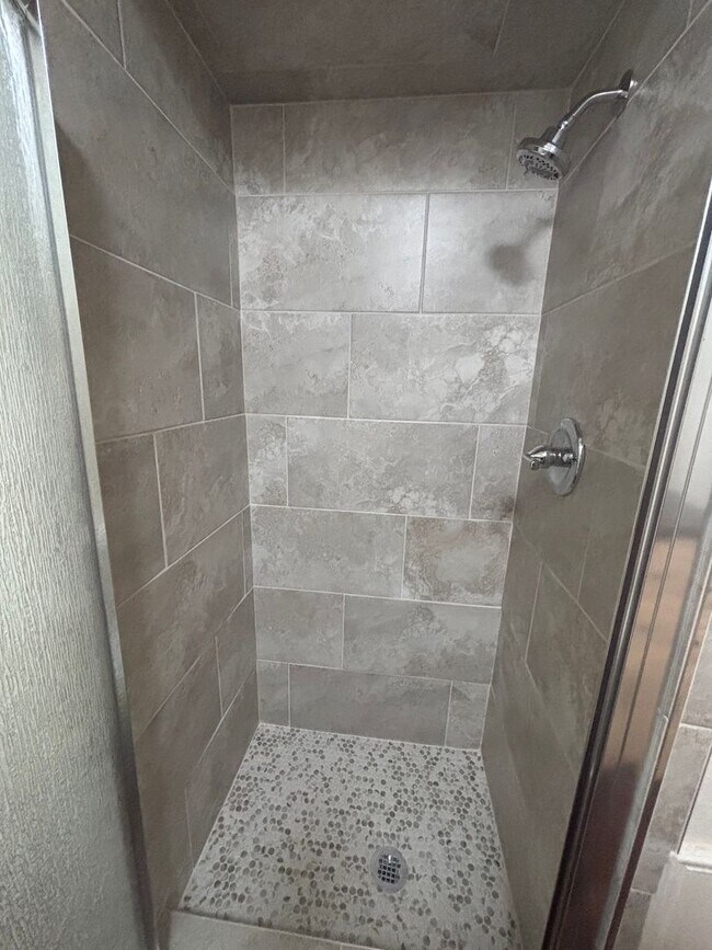 Building Photo - Cute 2 bed, 2 bath duplex in Noble, OK