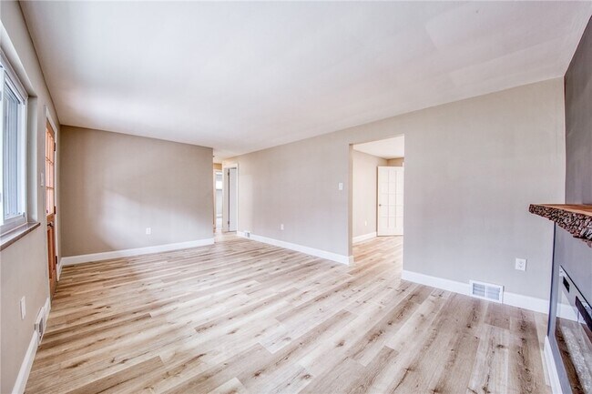 Building Photo - 2158 Reis Run Rd