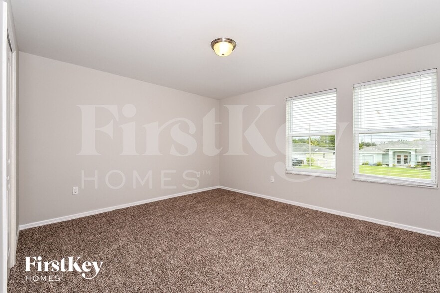 Building Photo - 1414 SW 11th St