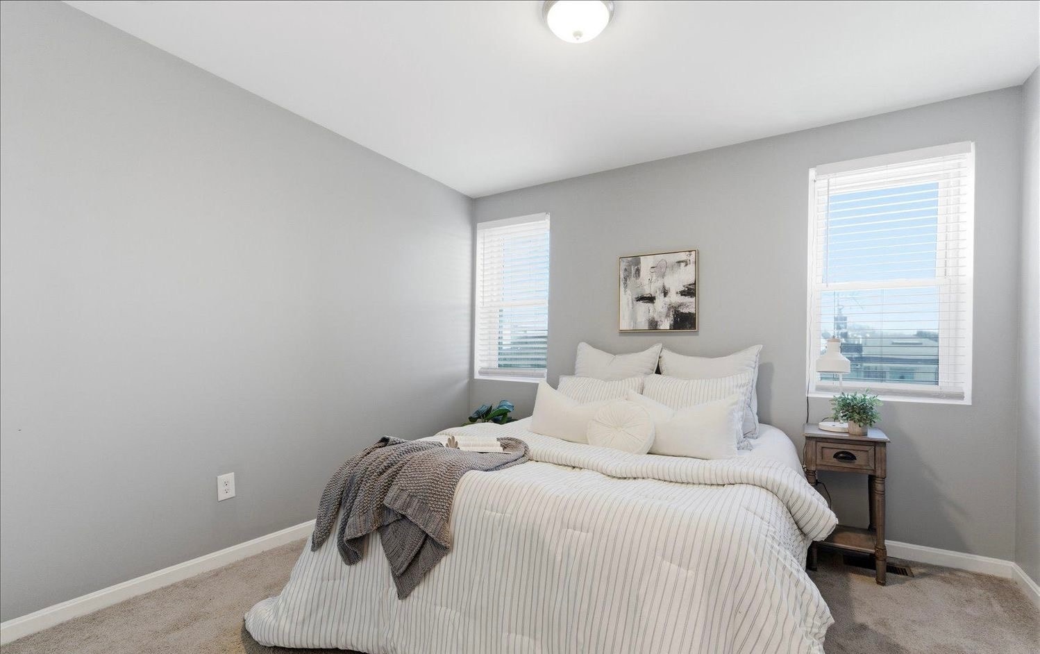 2nd bedroom - 415 N Glover St