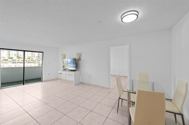 Building Photo - 4101 Indian Creek Dr