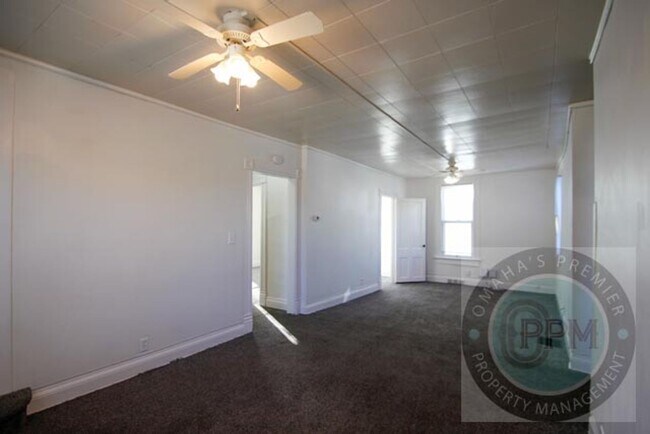 Building Photo - 4824 Webster St