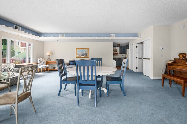 Building Photo - 301 Beacon Ridge Dr