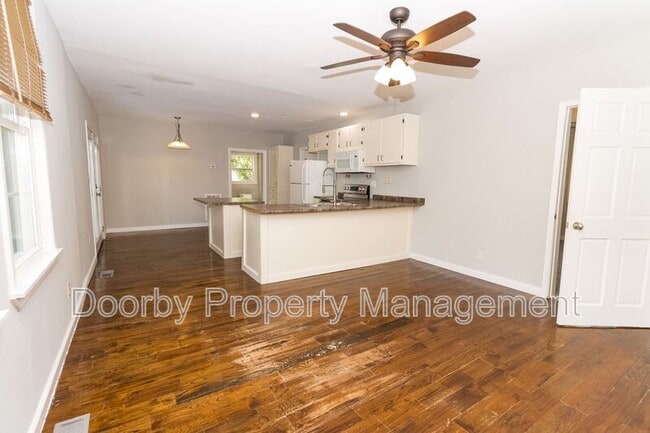 Primary Photo - 3498 Crompton St