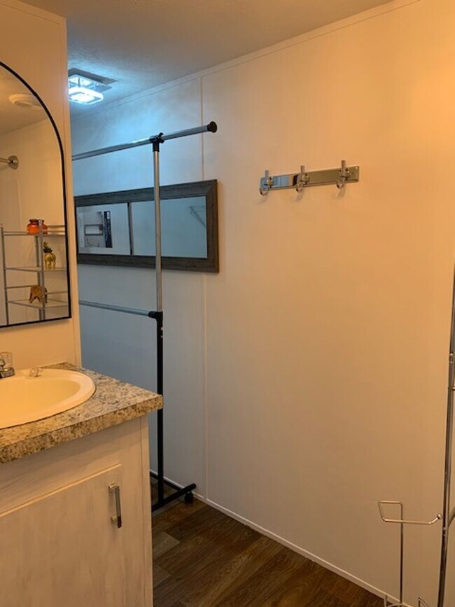 Building Photo - 2-Bedroom, 2-Bath Home for Rent