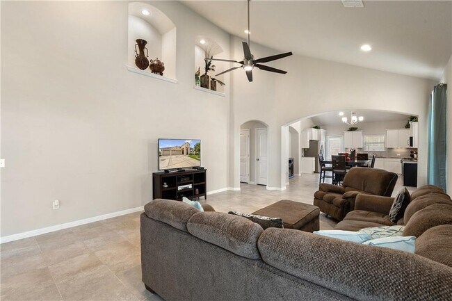 Building Photo - 601 Flag Ln