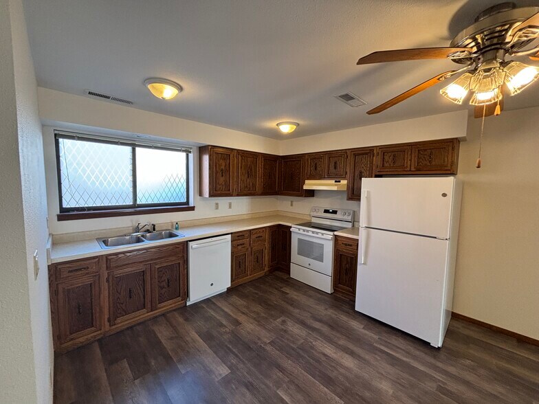 Building Photo - 2709 Ventura Dr
