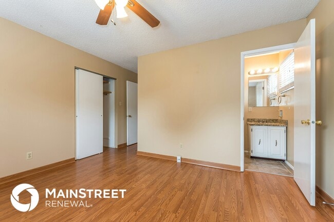 Building Photo - 4087 Fox Island Dr