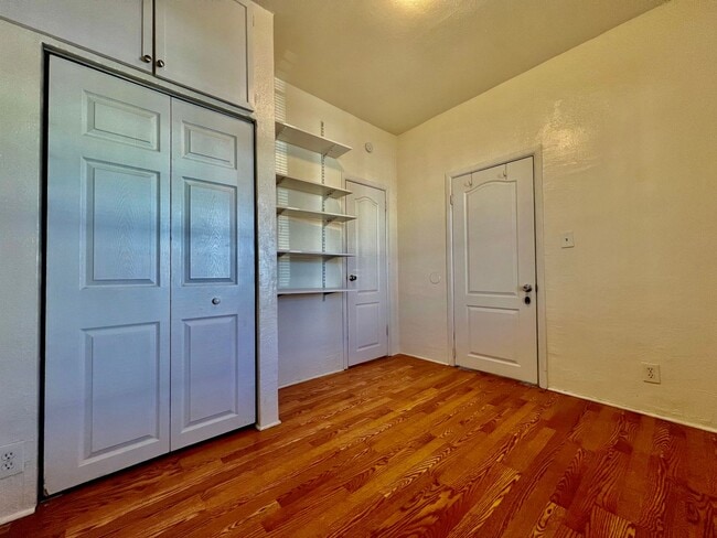 Building Photo - Available in December! Charming 2 bedroom 1 bath ranch style duplex