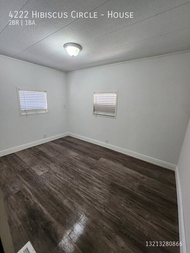Building Photo - 4222 Hibiscus Cir