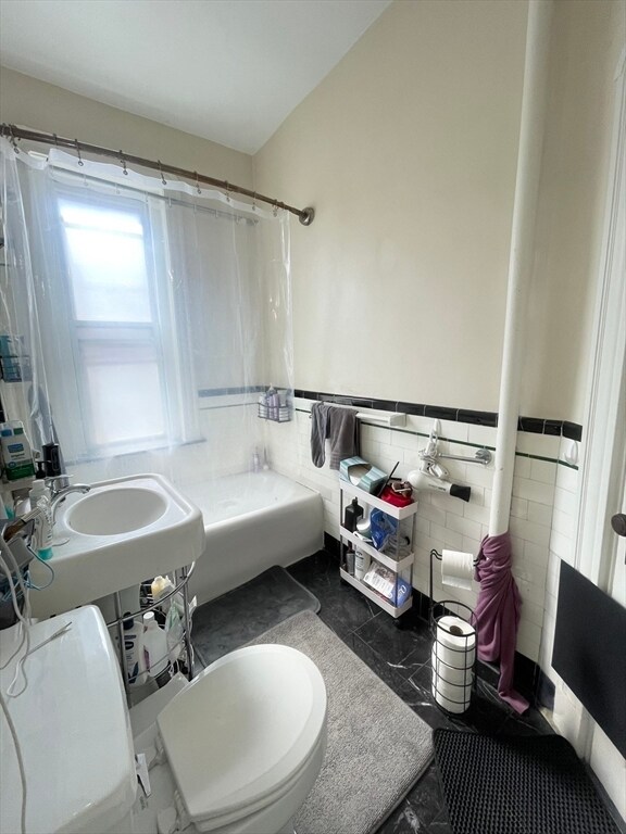 Building Photo - 45 Garden St