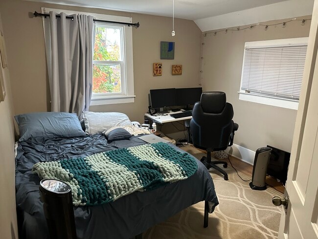 Building Photo - 118 N Fairview Ave