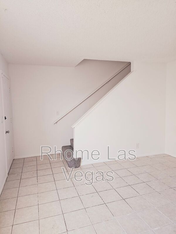 Building Photo - 7066 Burcot Ave