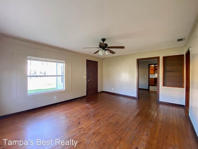 Building Photo - 2 br, 1 bath House - 830 N Combee Rd