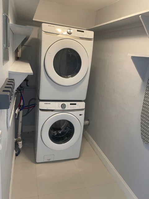 Building Photo - 40 NE 48th Ct