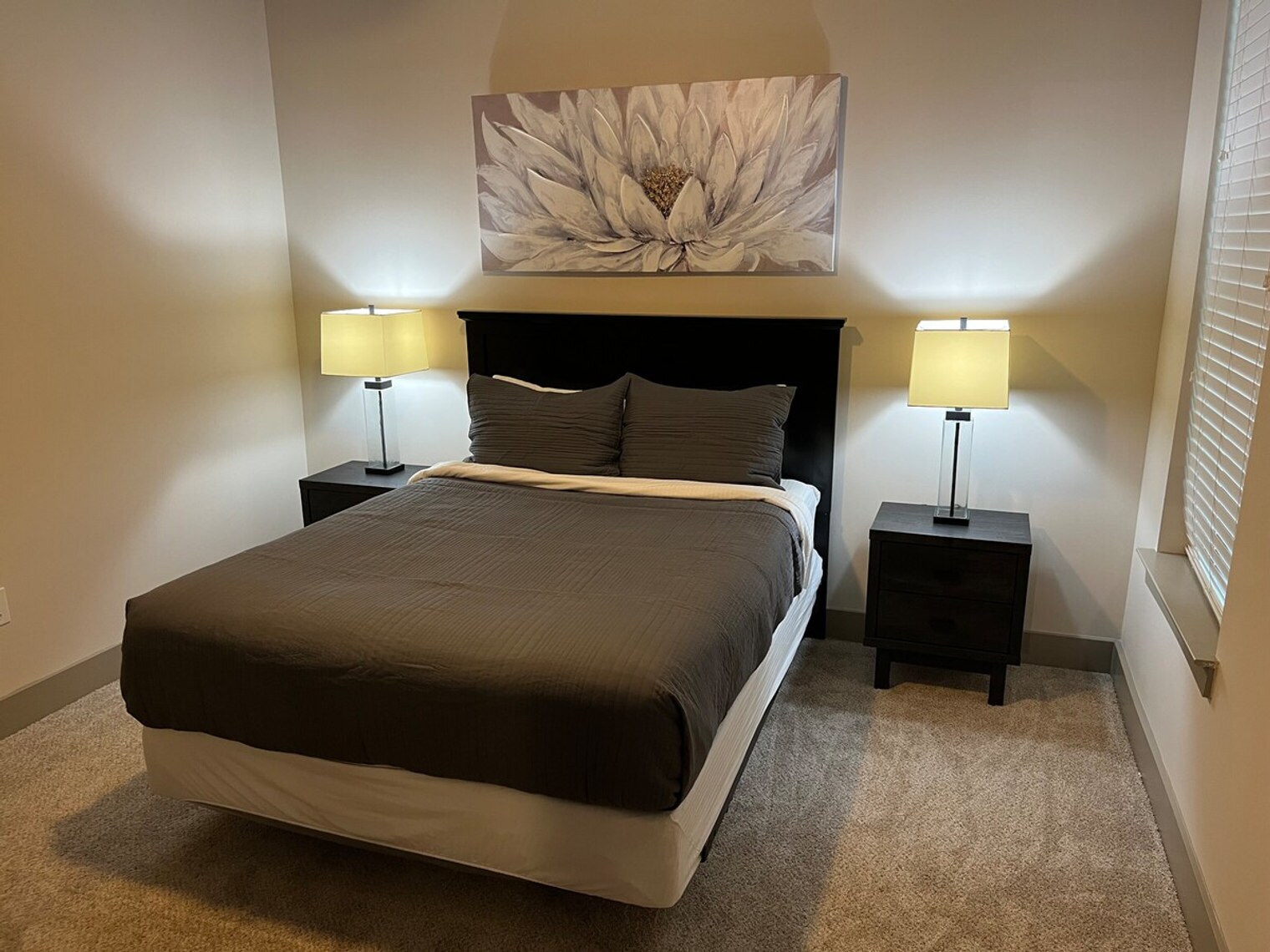 Building Photo - 5655 Carnegie Blvd