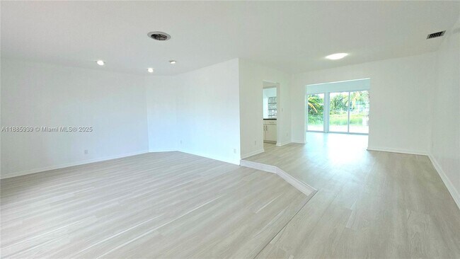 Building Photo - 5300 SW 7th Ct