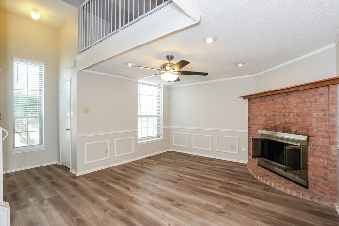 Building Photo - 722 Nightingale Cir