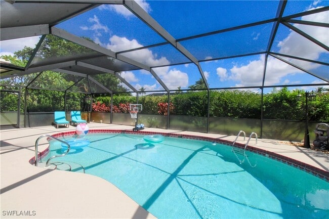 Building Photo - 213 Bay Meadows Dr