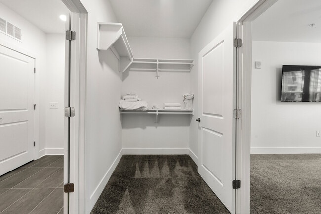 Building Photo - 230 Bill Kennedy Wy SE