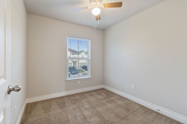 Building Photo - 7314 Savannah Brooks