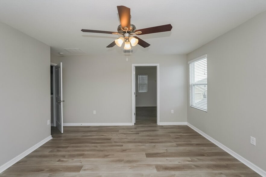 Building Photo - 10145 Geese Trail Cir