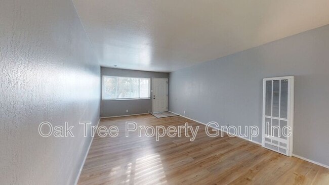 Building Photo - 2858–2860 Brookdale Ave