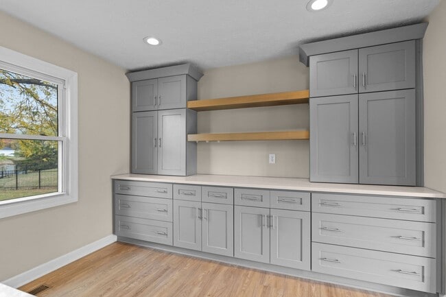 Building Photo - AVAILABLE NOW! Waterfront Living in Carmel!