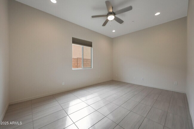 Building Photo - 32360 N 133rd Dr