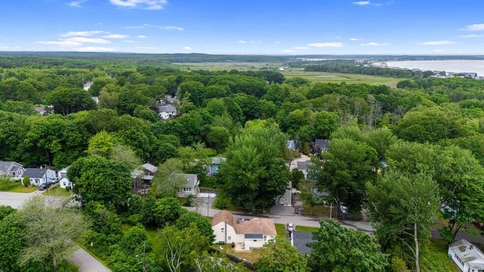 Building Photo - 31 Foote St