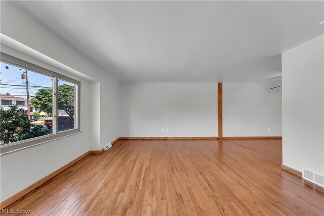 Building Photo - 13575 Starlite Dr