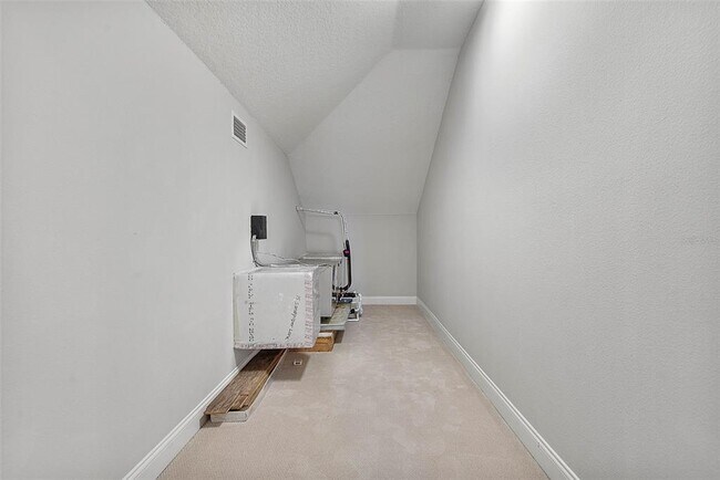 Building Photo - 15 Sandpiper Ln