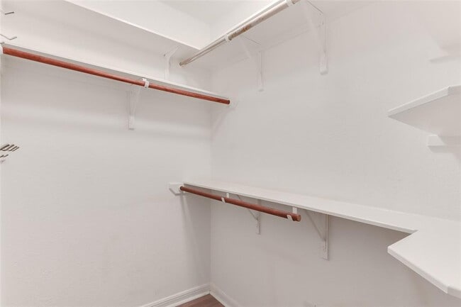 Building Photo - 7685 Northcross Dr