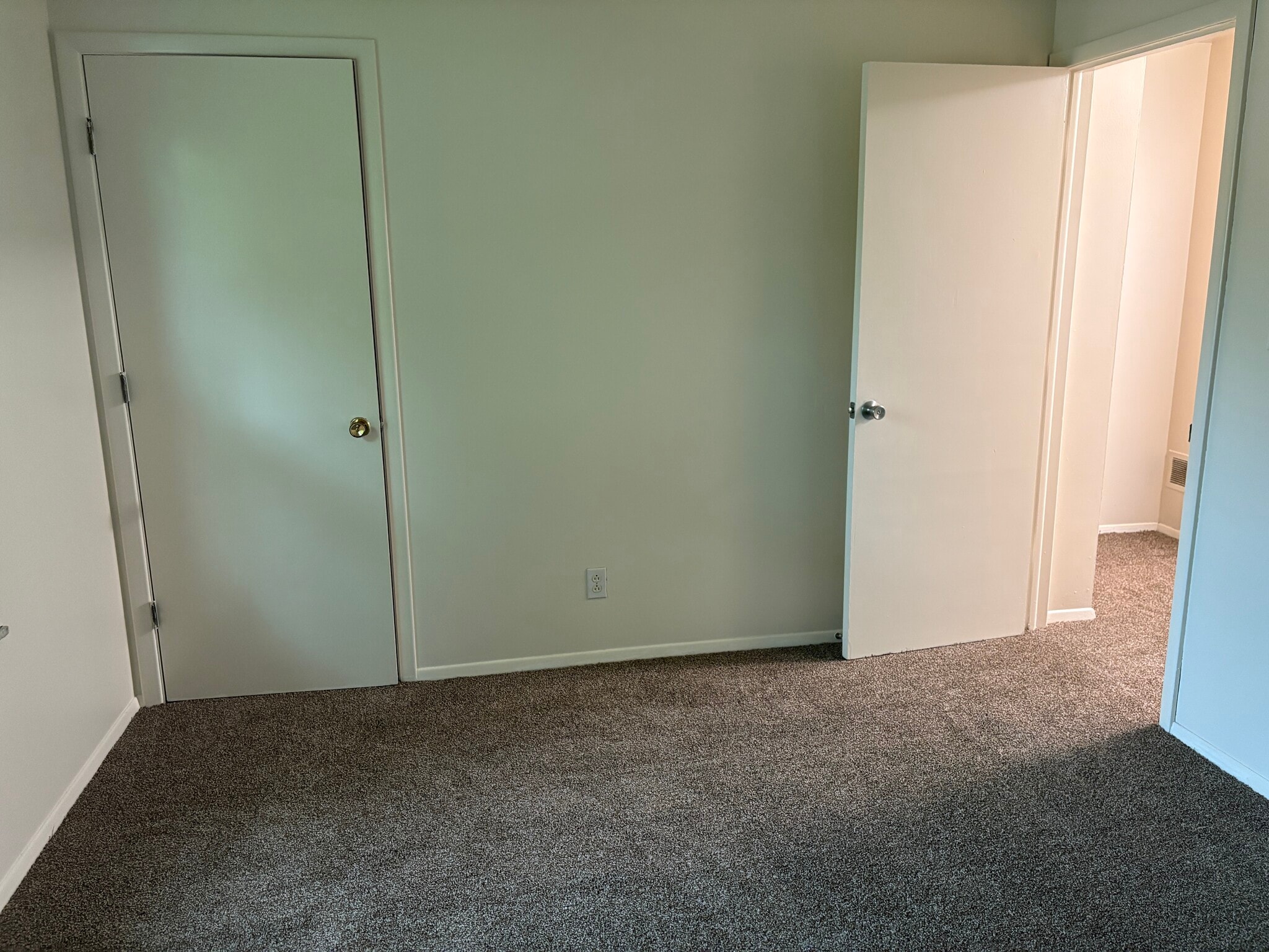 Bedroom - 49 Vinway Ct
