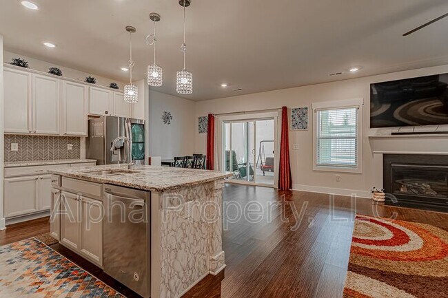 Building Photo - 126 Pewter Cir