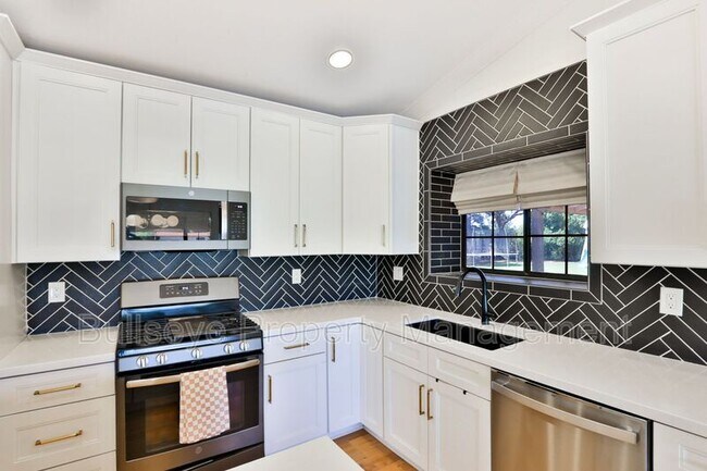 Building Photo - 2672 E Mesquite St