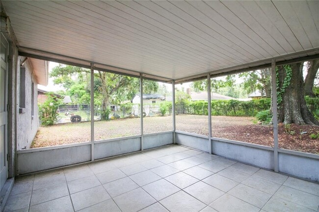 Building Photo - 701 Swiss Dr