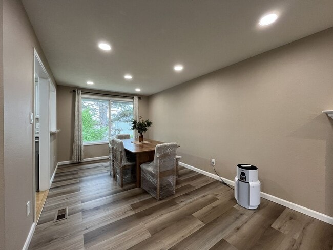 Building Photo - Three-Bedroom Home Near Nike Campus with Bonus Room, Large Deck & Two-Car Garage
