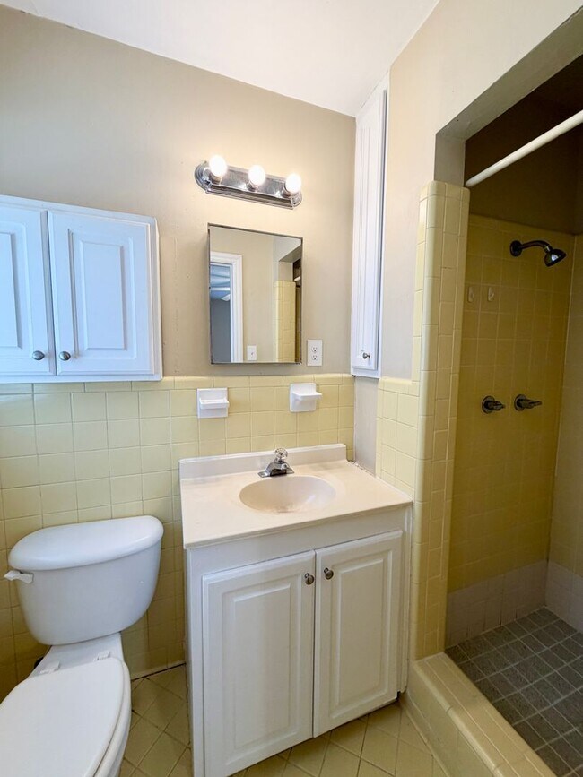 Building Photo - Lexington- Downtown Lexington - Call Lexington office for tours 803-359-0793