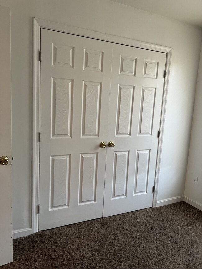 Building Photo - 5827 Suitland Rd