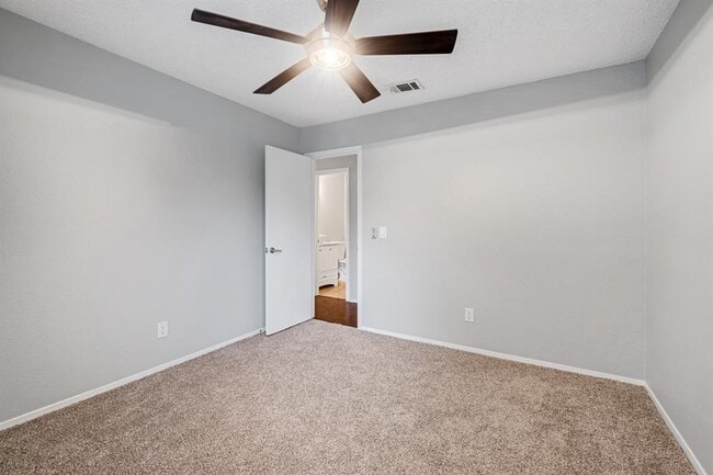 Building Photo - 11605 Gungrove Cir