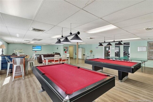 Building Photo - 10851 S Ocean Dr