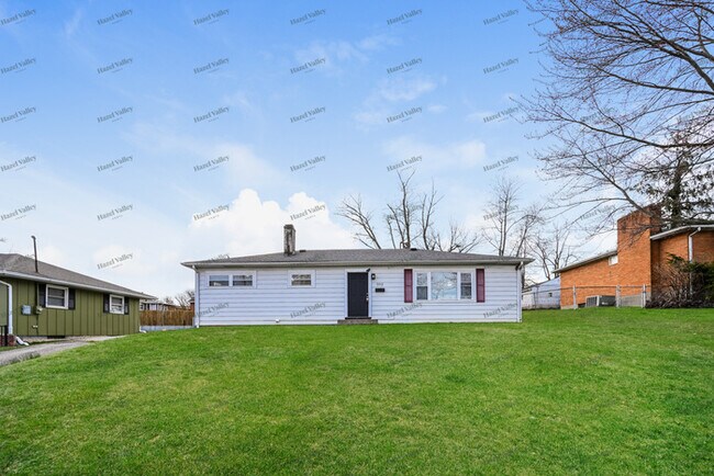 Building Photo - 302 Fulton Ln