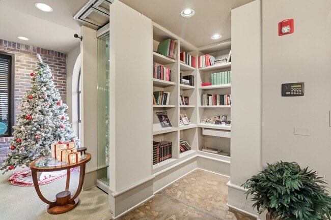 Building Photo - Bristol On Broadway Nashville