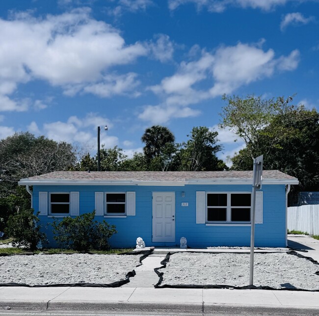 Primary Photo - 517 N 25th St