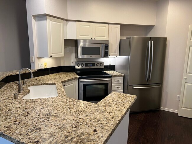 Building Photo - 16125 Juanita Woodinville Way NE