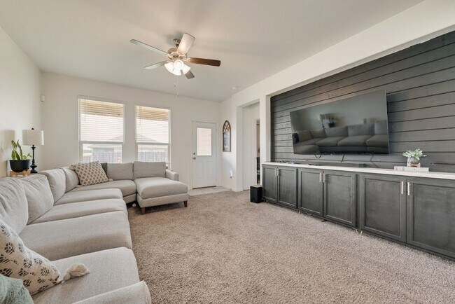 Building Photo - 444 Windsail Ln