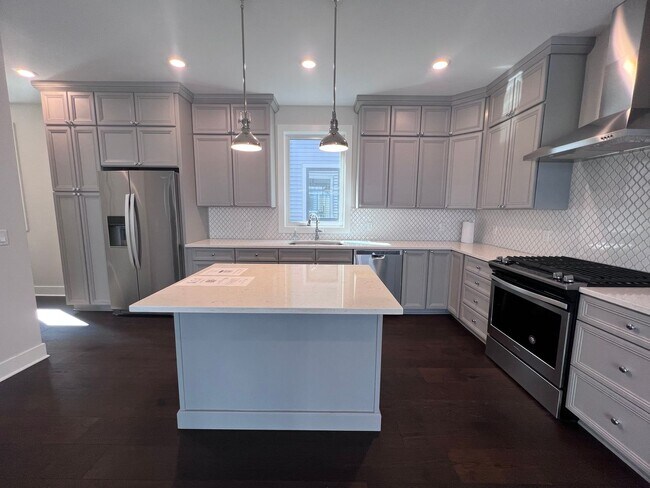 Building Photo - Two Bedroom Condo on Lookout Hill in Grand...